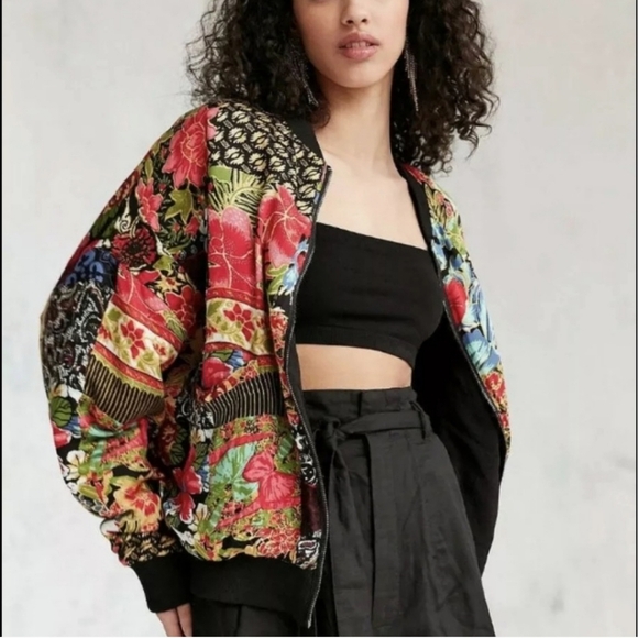 Urban Outfitters NWOTs  Silence Noise Flower Patch Bomber - Picture 1 of 6